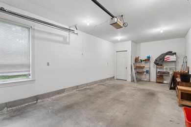 Bright, sun-filled second floor condo in Manchester, ME - 1,800 - photo 33