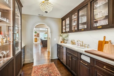Welcome to a masterpiece of modern living in the heart of Mt - photo 39