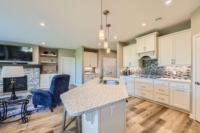 Luxury Villa Living at Its Finest in River Hills of Dayton - photo 10