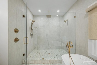 Luxuriously updated French Provincial home with inground pool - photo 5