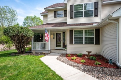 Welcome to Forest Ridge Lane! Originally built by Kingman Homes - photo 2