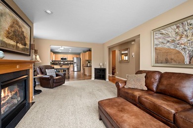Welcome to Forest Ridge Lane! Originally built by Kingman Homes - photo 5
