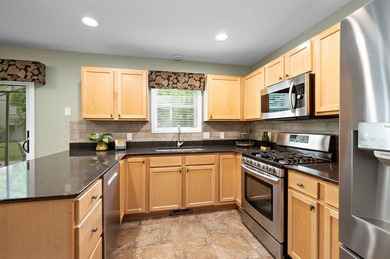 Welcome to Forest Ridge Lane! Originally built by Kingman Homes - photo 9