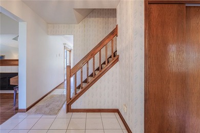 Welcome to this pristine colonial home located in Webster. There - photo 6