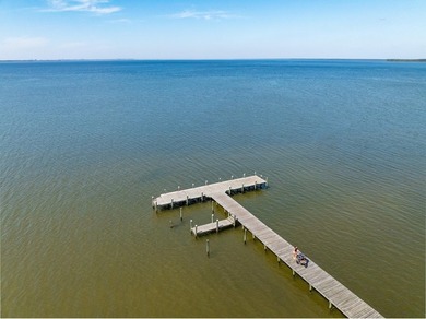 Nestled in the waterfront community of Steamboat Landing at - photo 5