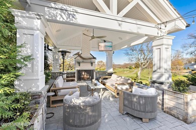 Perched atop prestigious Beacon Hill, this exceptional seashore - photo 12