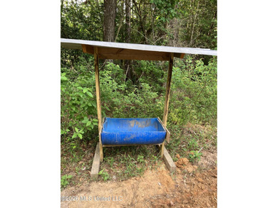 What a great get-away! Off Grid recreational property with a - photo 12