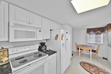 Luxury Oceanfront Living at Hibiscus By the Sea Experience the - photo 16