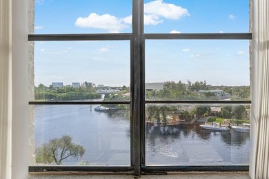 This spectacular condo with East/West orientation has completely - photo 16