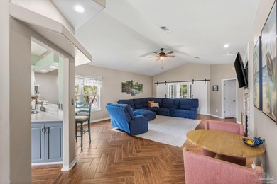 Welcome to this beautifully maintained solid brick home - photo 8
