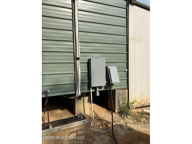 What a great get-away! Off Grid recreational property with a - photo 20