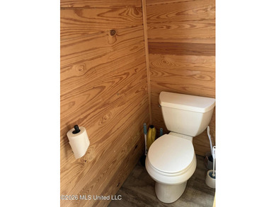 What a great get-away! Off Grid recreational property with a - photo 31