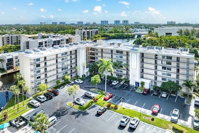 This spectacular condo with East/West orientation has completely - photo 38