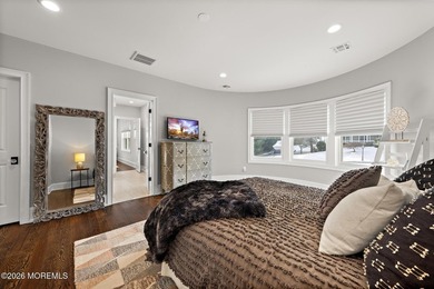 Perched atop prestigious Beacon Hill, this exceptional seashore - photo 48