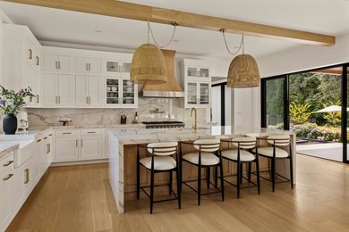 Experience the best of Hither Hills in this exceptional custom - photo 9