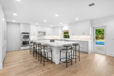 Welcome to this timeless Gulf Stream residence, perfectly - photo 11