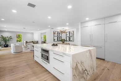 Welcome to this timeless Gulf Stream residence, perfectly - photo 13