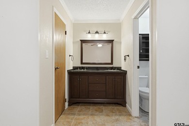 Great corner-lot home in the Hideaway Lake community! This - photo 15