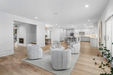 Welcome to this timeless Gulf Stream residence, perfectly - photo 16