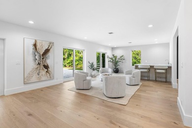 Welcome to this timeless Gulf Stream residence, perfectly - photo 17