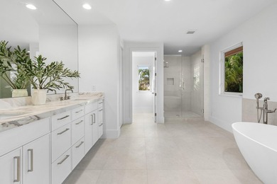 Welcome to this timeless Gulf Stream residence, perfectly - photo 22