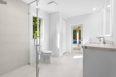 Welcome to this timeless Gulf Stream residence, perfectly - photo 23
