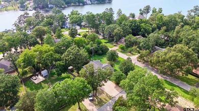 Great corner-lot home in the Hideaway Lake community! This - photo 31