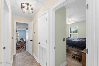 CURRENTLY UNDER CONTRACT, SELLER ACCEPTING BACKUP OFFERS This - photo 33