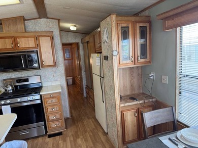 MUST SELL! HUGE PRICE REDUCTION Immaculate park model, move in - photo 8