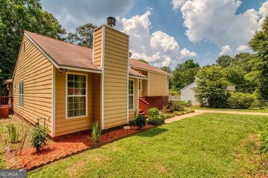Opportunity awaits in the sought-after Lake Morris area of - photo 1