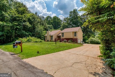 Opportunity awaits in the sought-after Lake Morris area of - photo 4