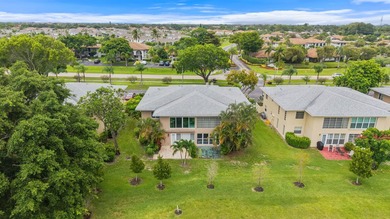 Welcome to this beautifully maintained 2-bedroom, 2-bath condo - photo 21
