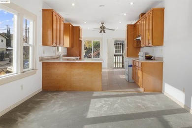 Welcome to this charming and roomy 1916 era single family home - photo 9