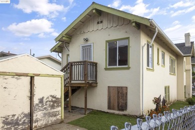 Welcome to this charming and roomy 1916 era single family home - photo 10