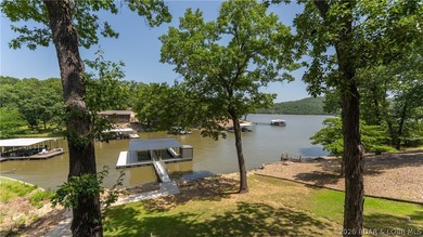 Experience Open Space Luxury lakefront living in this custom - photo 45