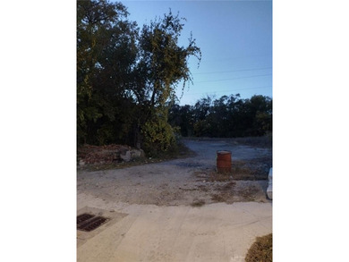 (private lake, pond, creek) Lot Active Under Contract in Kansas City Missouri