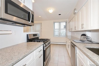 Discover Comfort And Convenience In This Spacious 2-Bedroom - photo 10