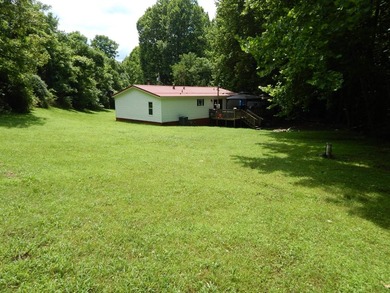 3 Bedroom, 2 Bath manufactured home on 63 acres +/-, just off Rt - photo 5