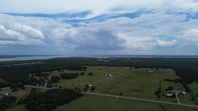 Offering 50 acres located on either the north or south end of - photo 3
