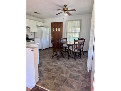 A welcoming 2-bedroom, 1.5bath home in the quiet Meadowbrook - photo 13