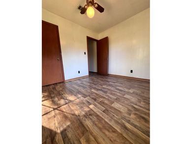 A welcoming 2-bedroom, 1.5bath home in the quiet Meadowbrook - photo 14