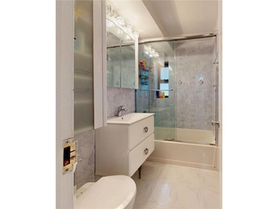 Bright and Spacious 2-bedroom 1 bath corner unit Co-op in a