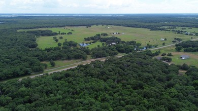 Offering 75 acres located on either the north or south end of - photo 4