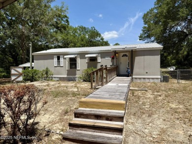 Lake Home For Sale in Interlachen, Florida