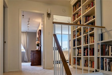 SOUGHT AFTER AND HARD TO FIND, 3 BEDROOM, 2 FULL BATH UNIT IN - photo 23