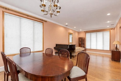 Welcome to this beautifully maintained Colonial-style home that - photo 4