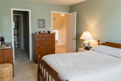 SOUGHT AFTER AND HARD TO FIND, 3 BEDROOM, 2 FULL BATH UNIT IN - photo 27