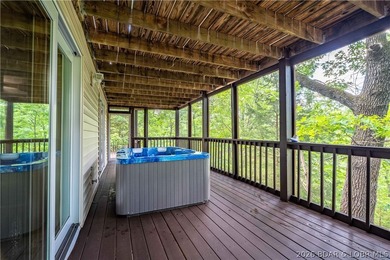 Welcome home to the perfect blend of comfort, outdoor living - photo 31