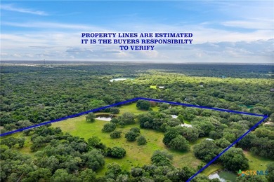 Nestled at the end of a tranquil, gated road near Inez, Texas - photo 46