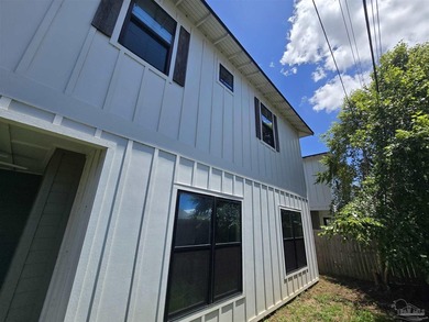 Thoughtfully designed three bedroom, two and one half bath home - photo 4